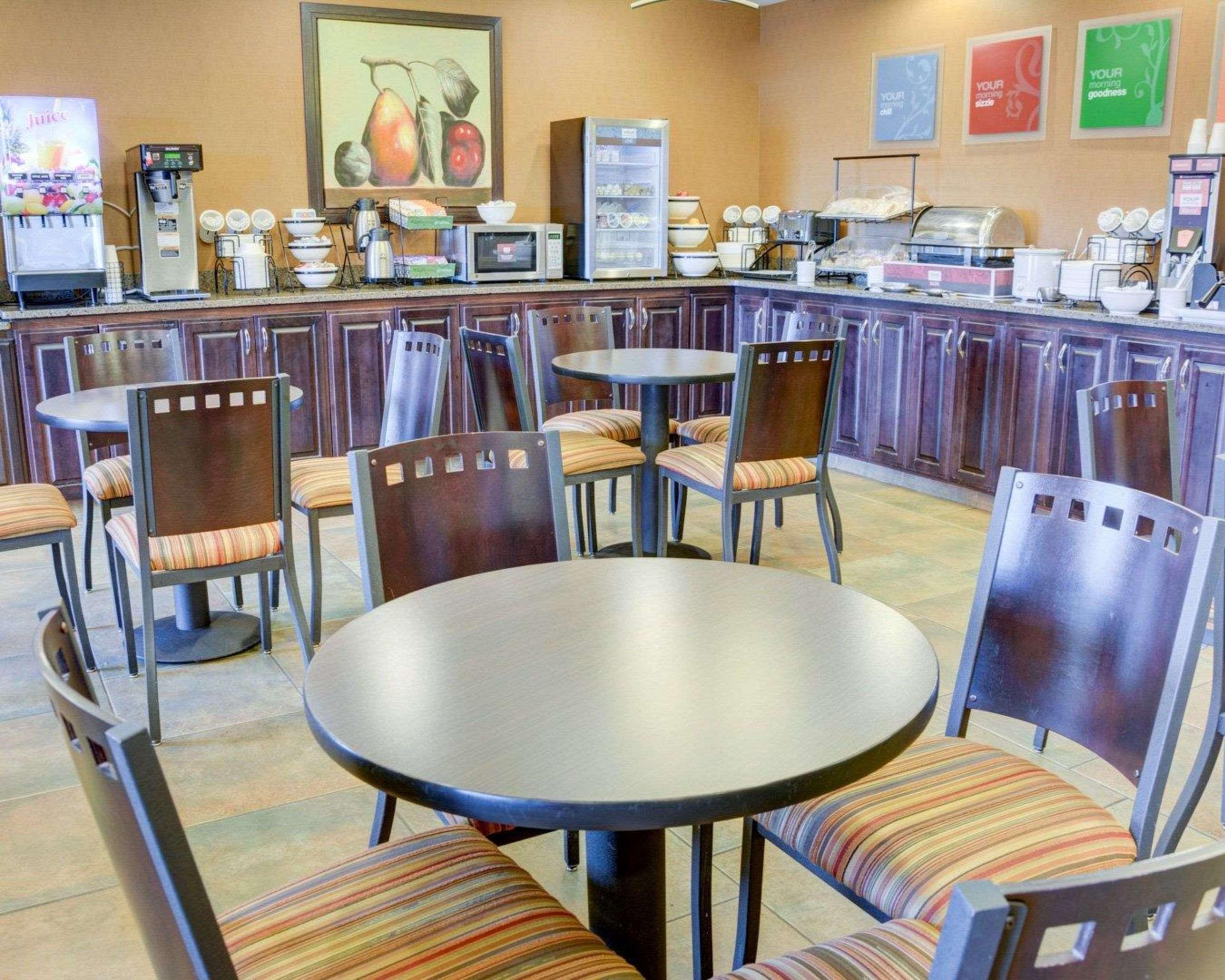 Comfort Inn & Suites Russellville I-40 Buitenkant foto