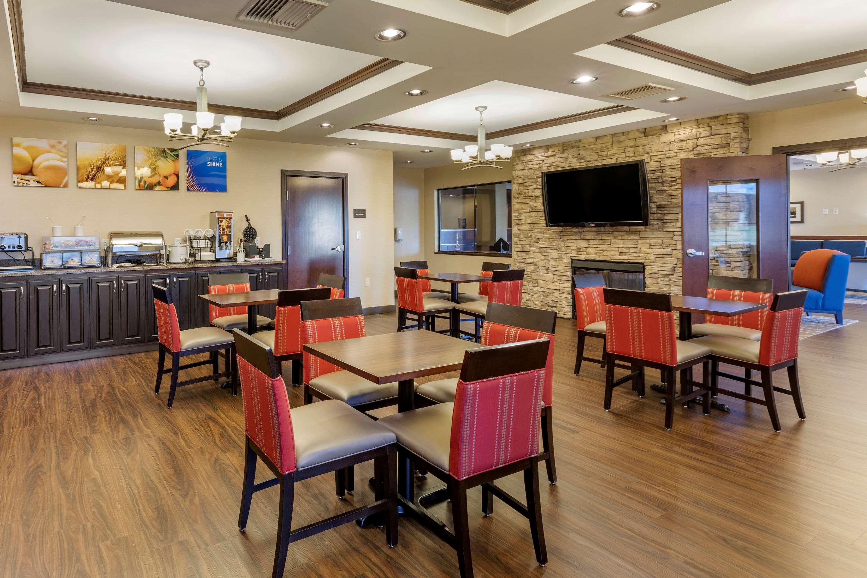 Comfort Inn & Suites Russellville I-40 Buitenkant foto