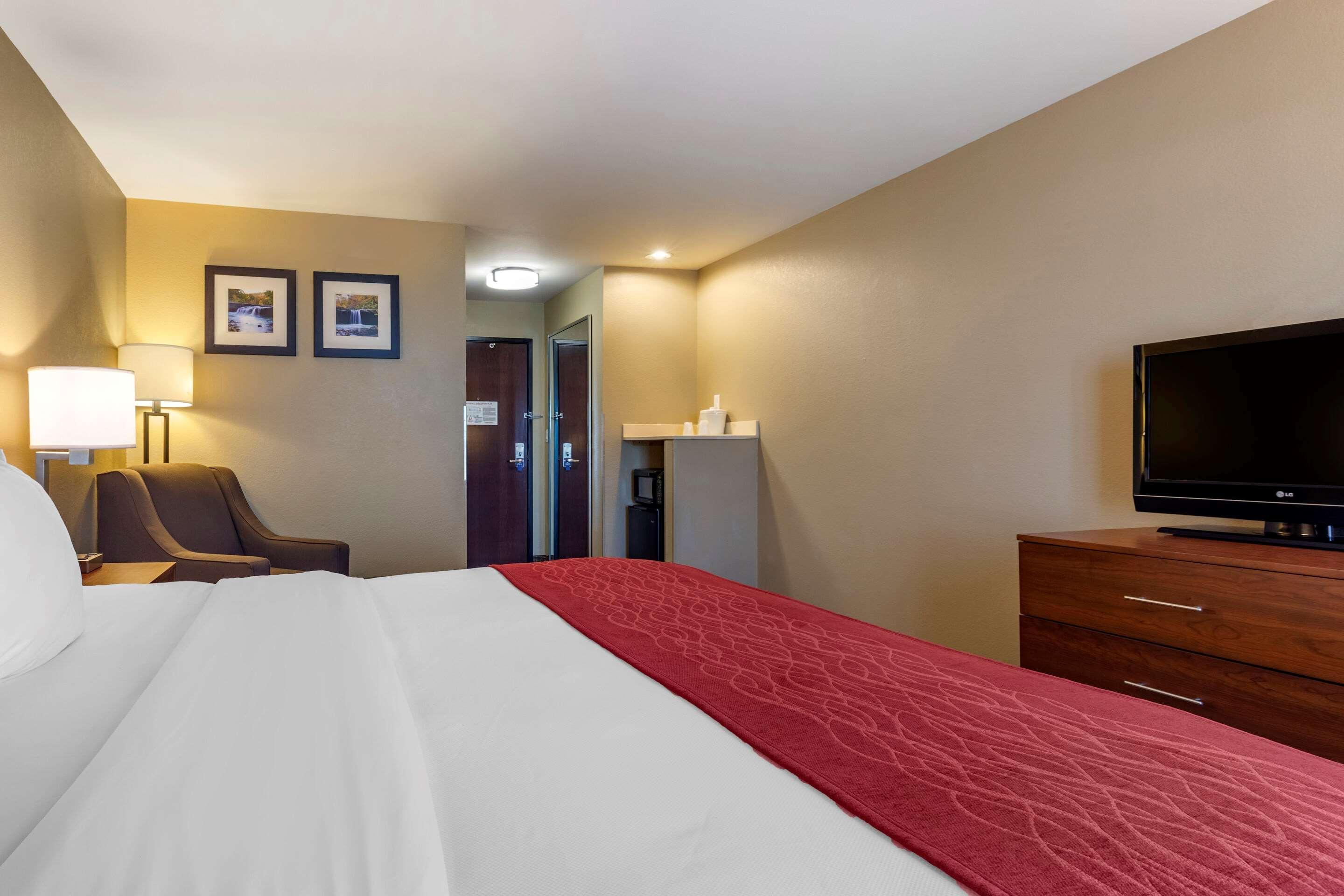 Comfort Inn & Suites Russellville I-40 Buitenkant foto